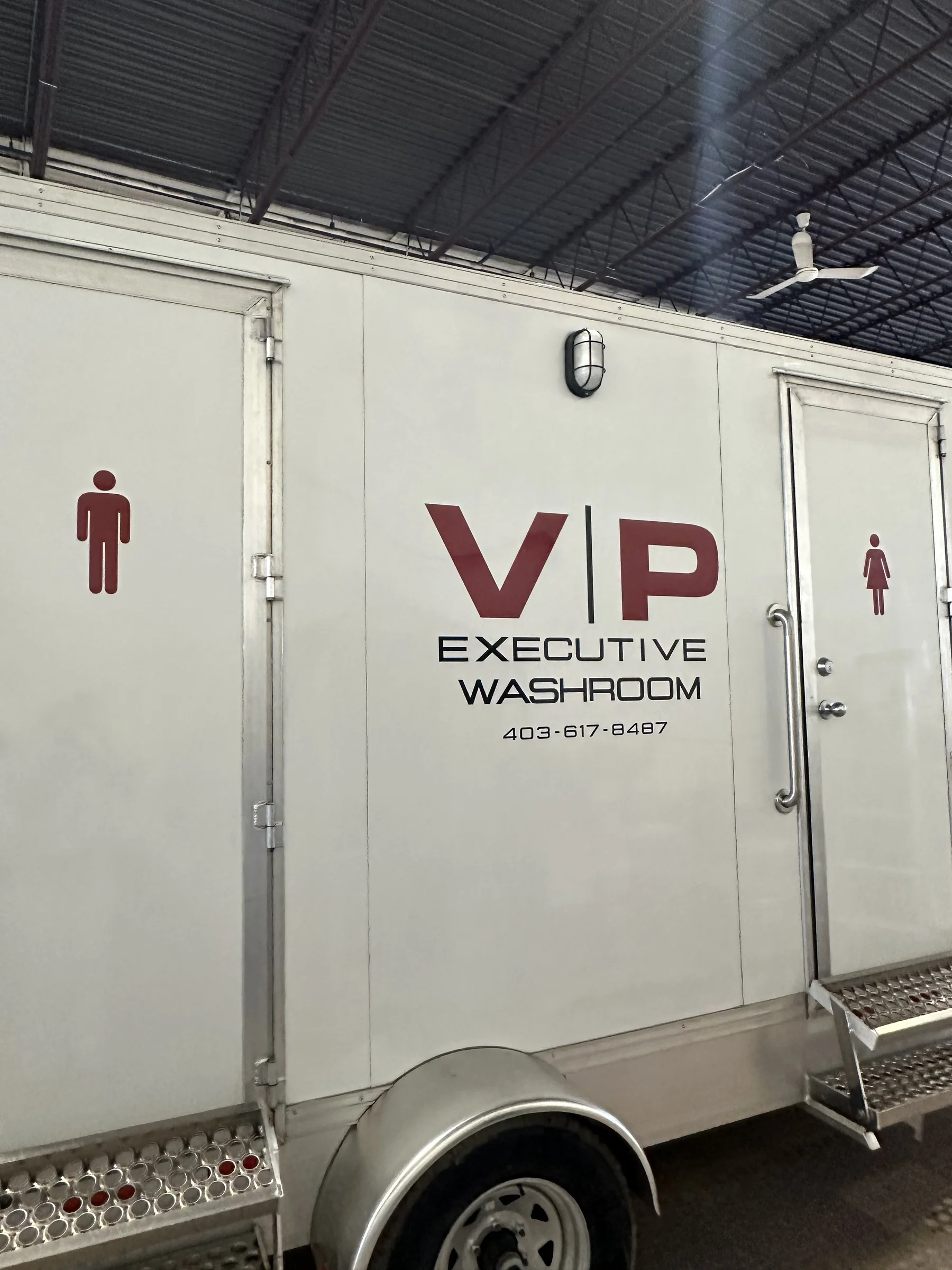 VP Executive Washroom trailer with separate entrances